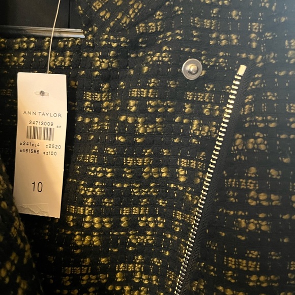 Chic Brand New Ann Taylor Blazer/Jacket - Picture 4 of 12